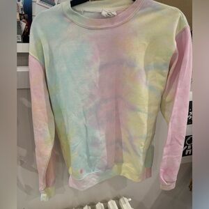 Super cute Dreamsiclw tie dye sweatshirt